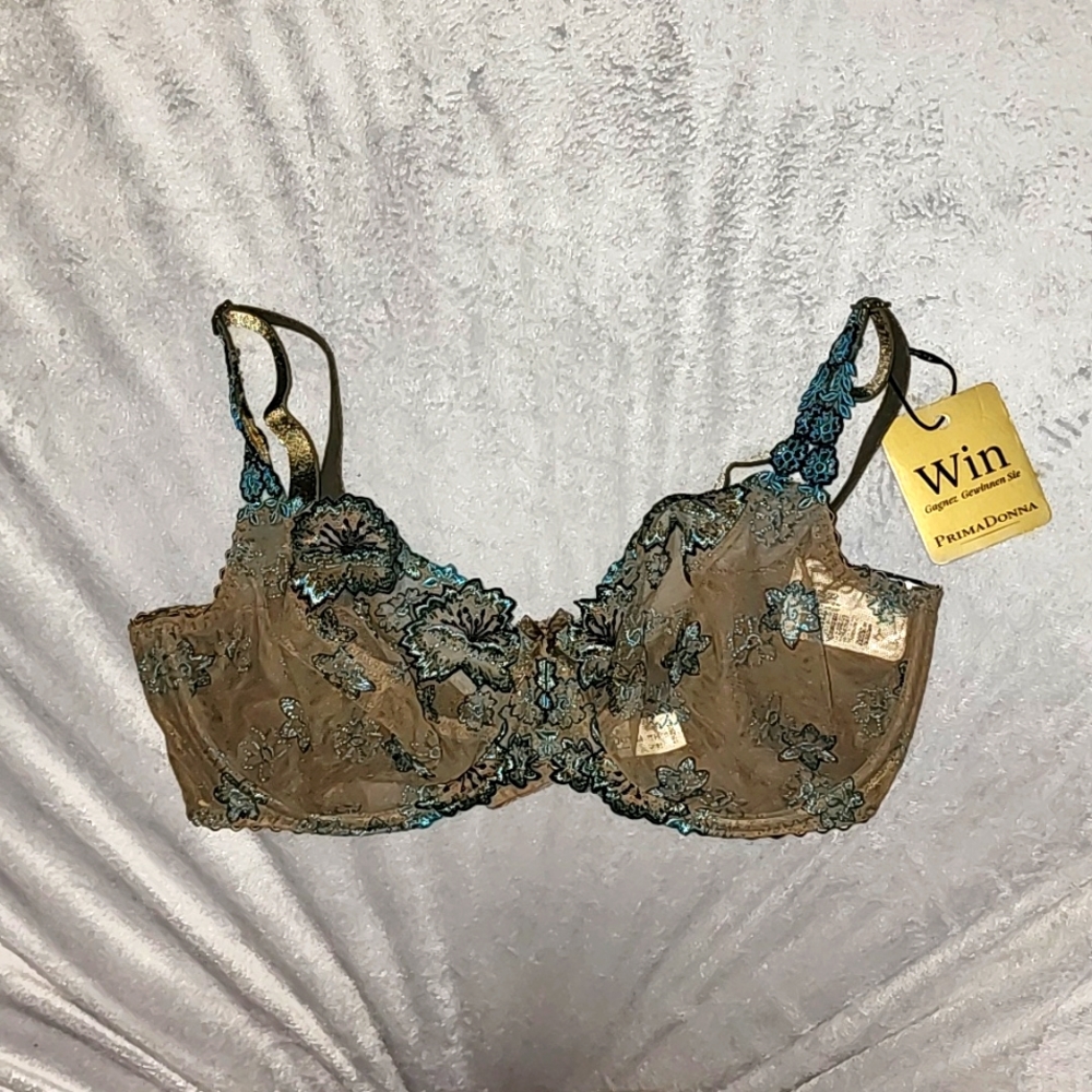 Win Gagnez Gewwinnen Sie Bra